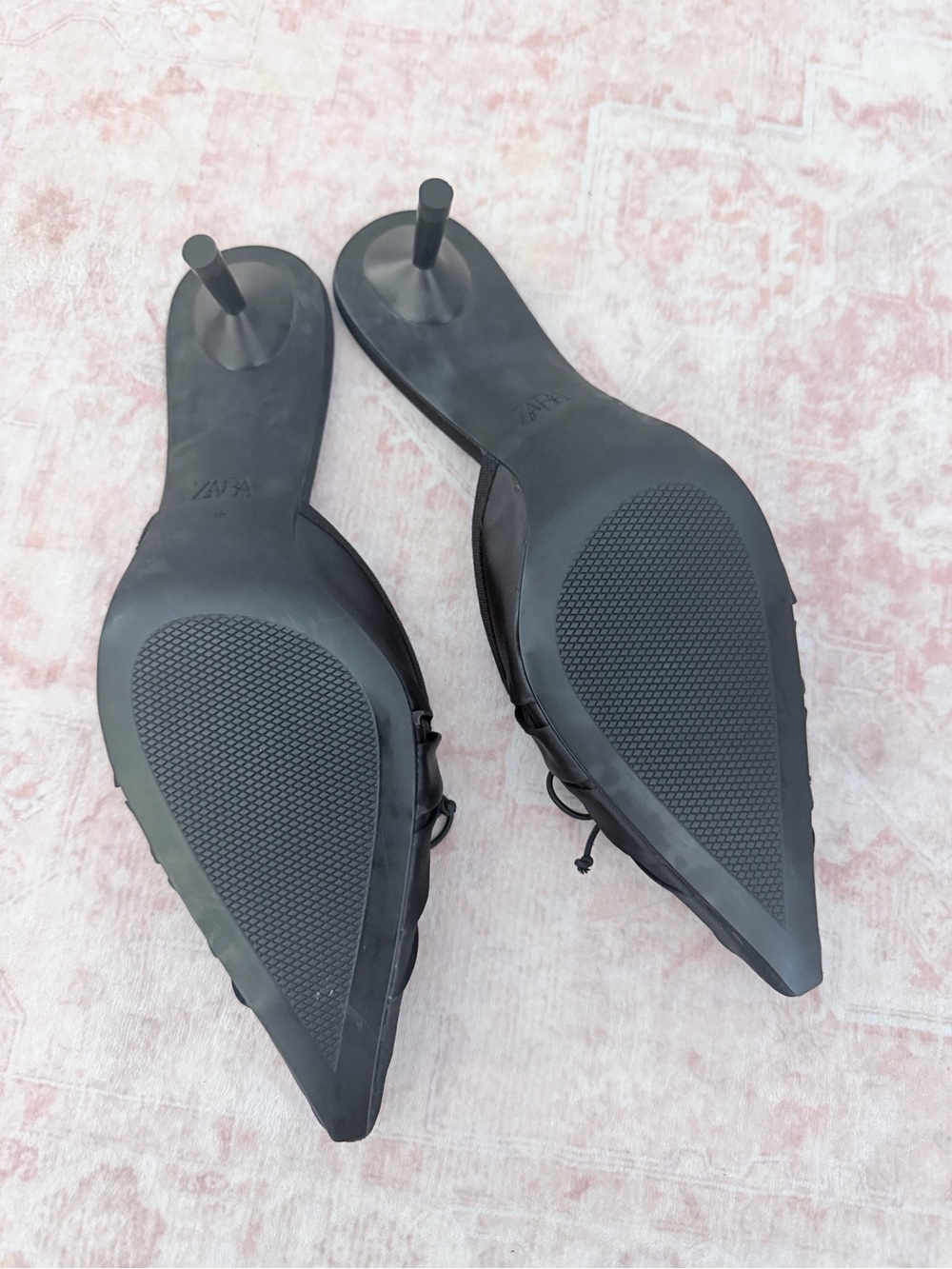 ZARA Black Pointed Bow Mule Heels - Slip-On Kitten Heel - Picture 2 of 3